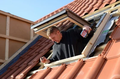 Pose de fenêtres de toit Velux à Plouescat